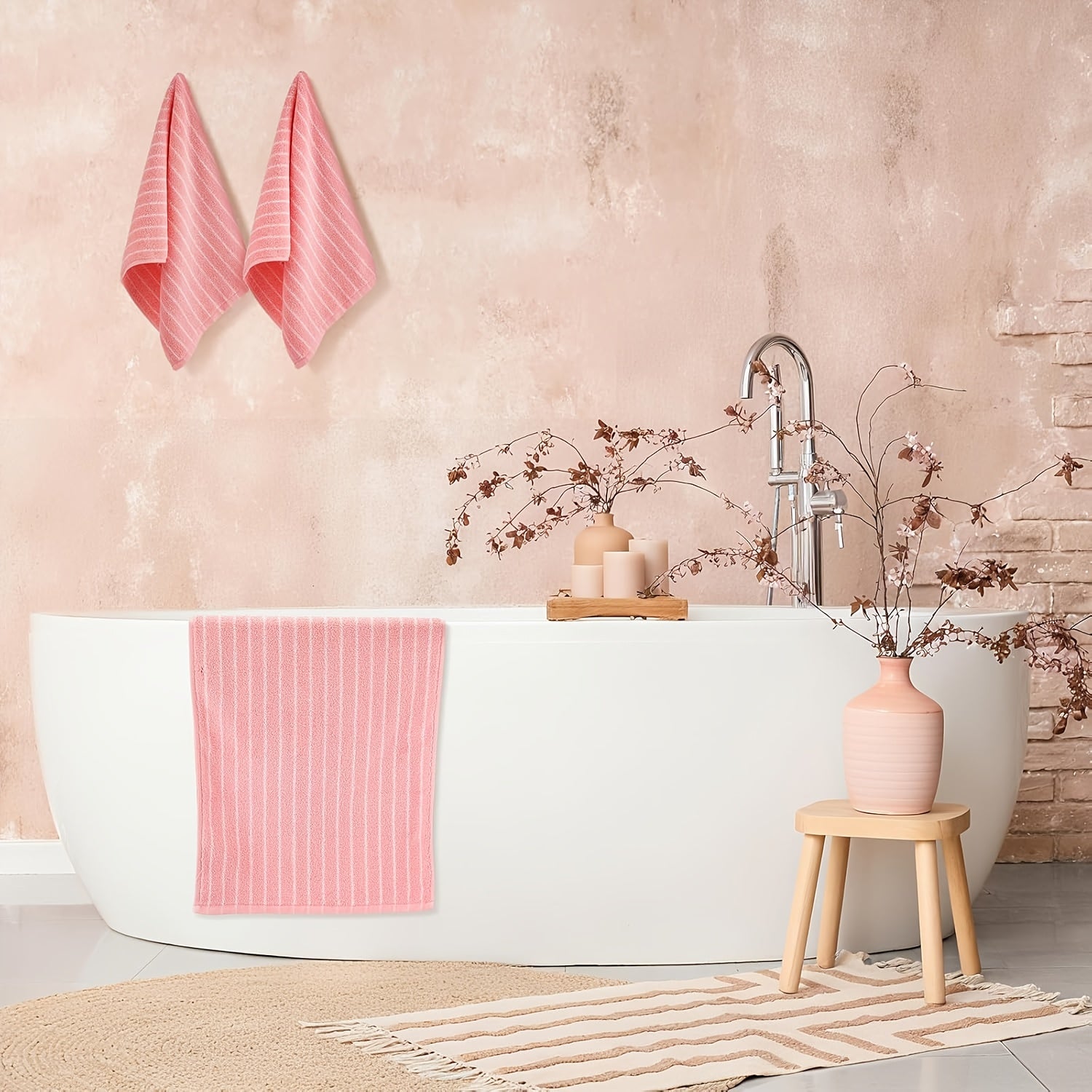 4pcs Oversized Bath Towel Set. Wraps Full Body with Star-Striped Large Bath Towel, Face Towel, Hand Towel, And Head Towel. 1 Oversized Soft Coral Fleece Bath Towel 78.74X41.34 Inches + 3 Square Towels 11.81X11.81 Inches. Soft