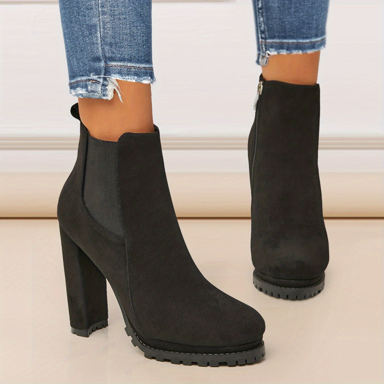 Giày Bốt Cổ Ngắn Nữ - Gót Vuông, Mũi Nhọn Sành Điệu