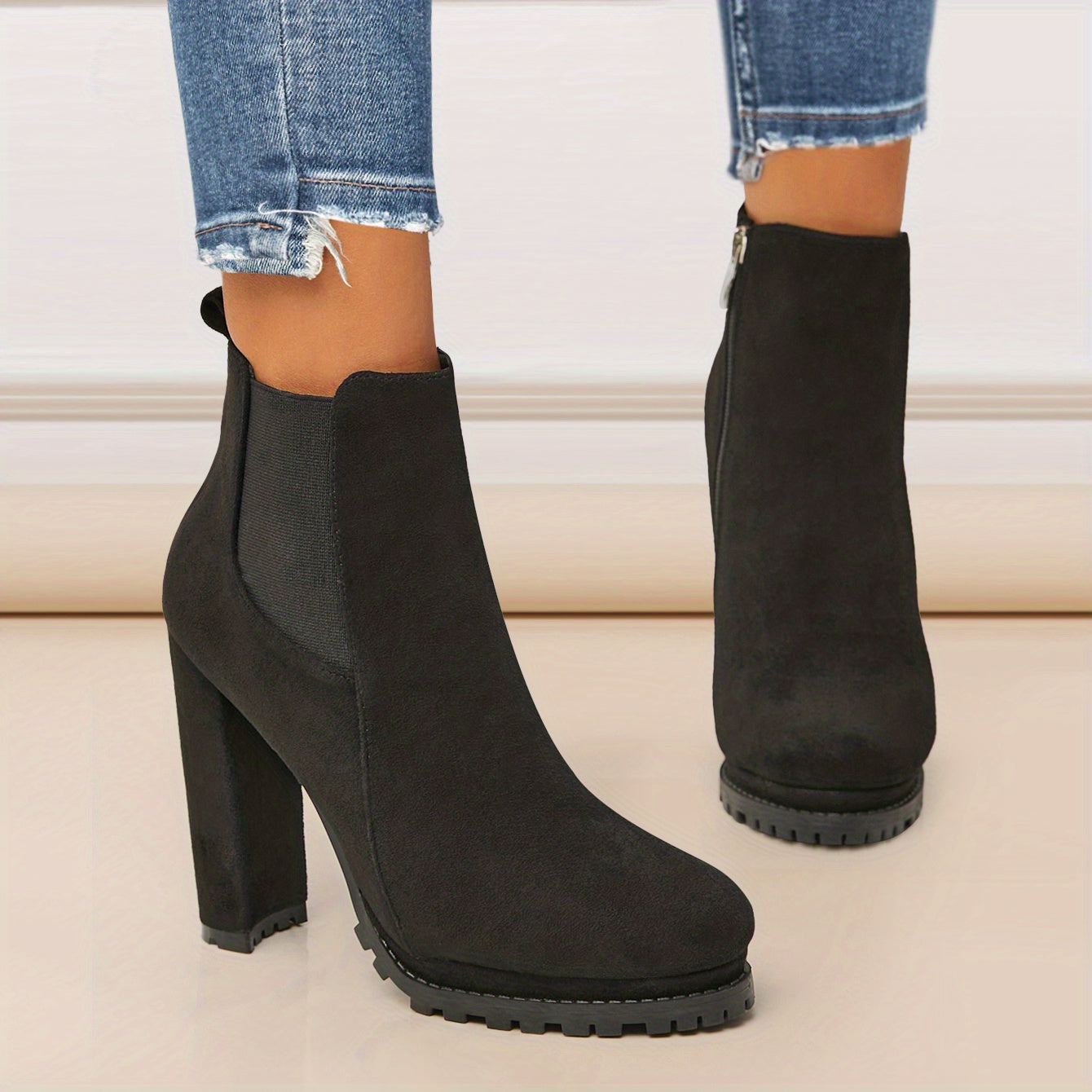 Giày Bốt Cổ Ngắn Nữ - Gót Vuông, Mũi Nhọn Sành Điệu