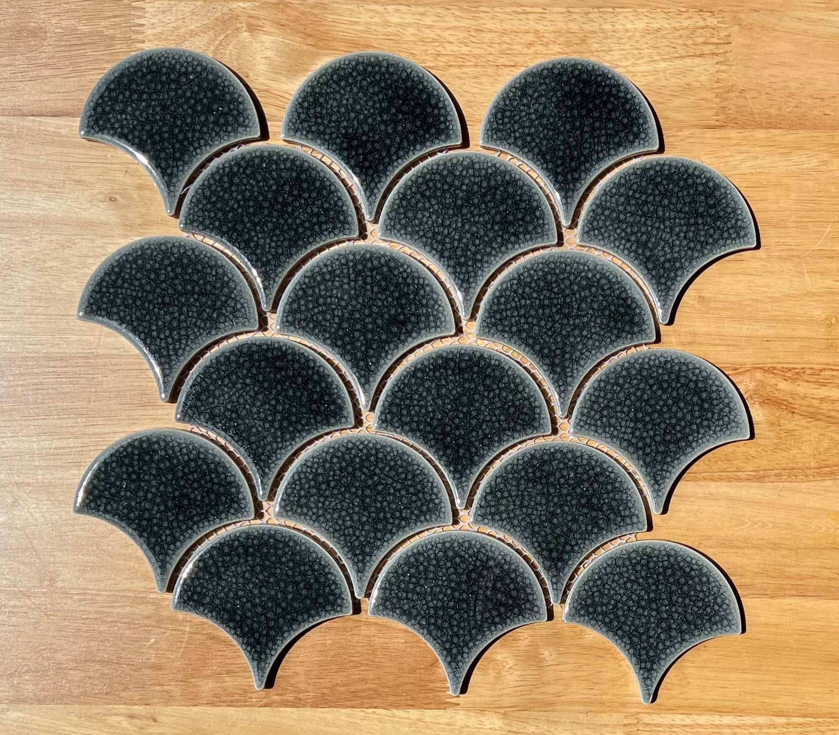 Fish scale mosaic tile MHF 56