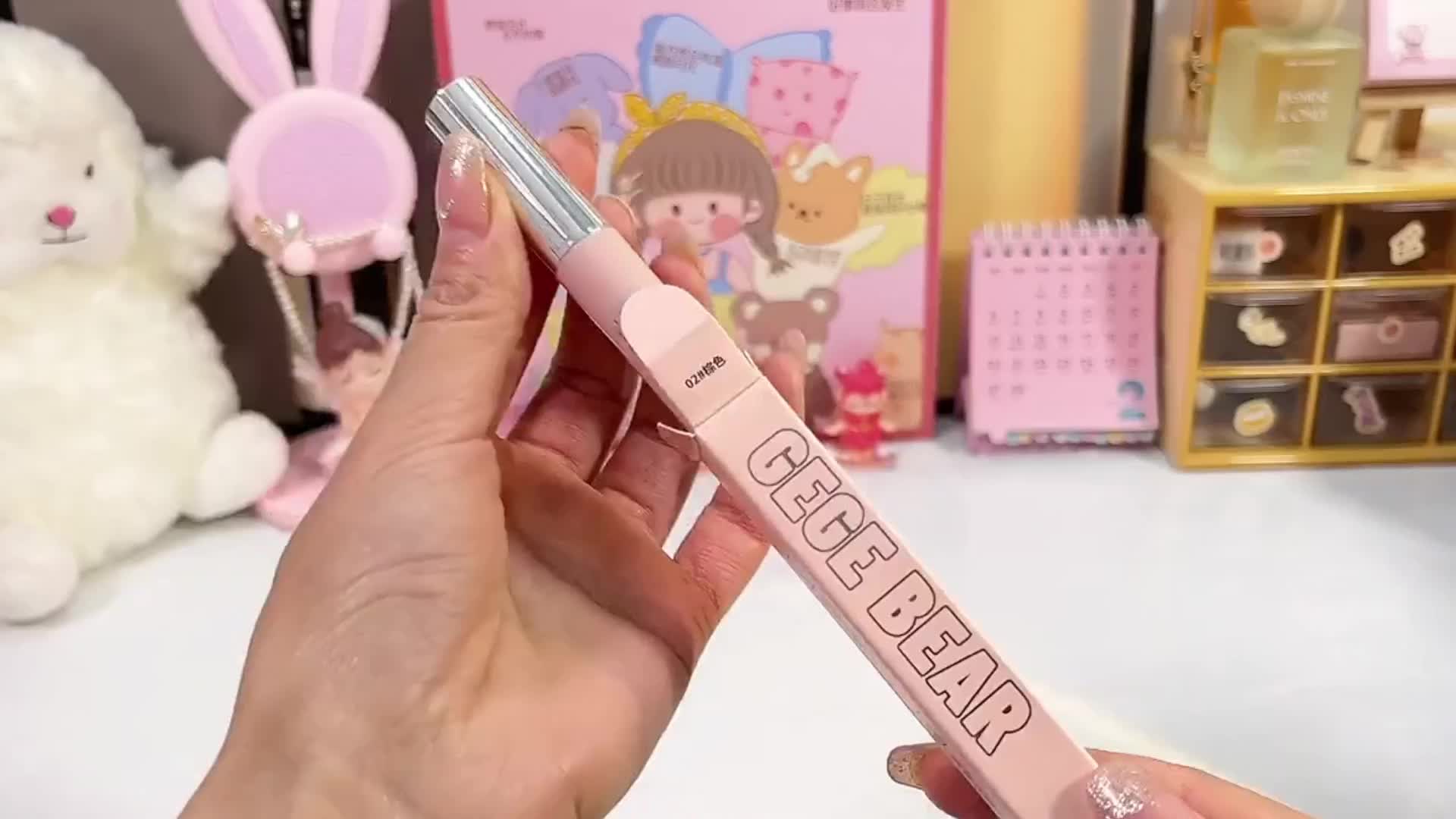 Long, Sexy Lashes - Waterproof &amp; Smudge-Proof Mascara