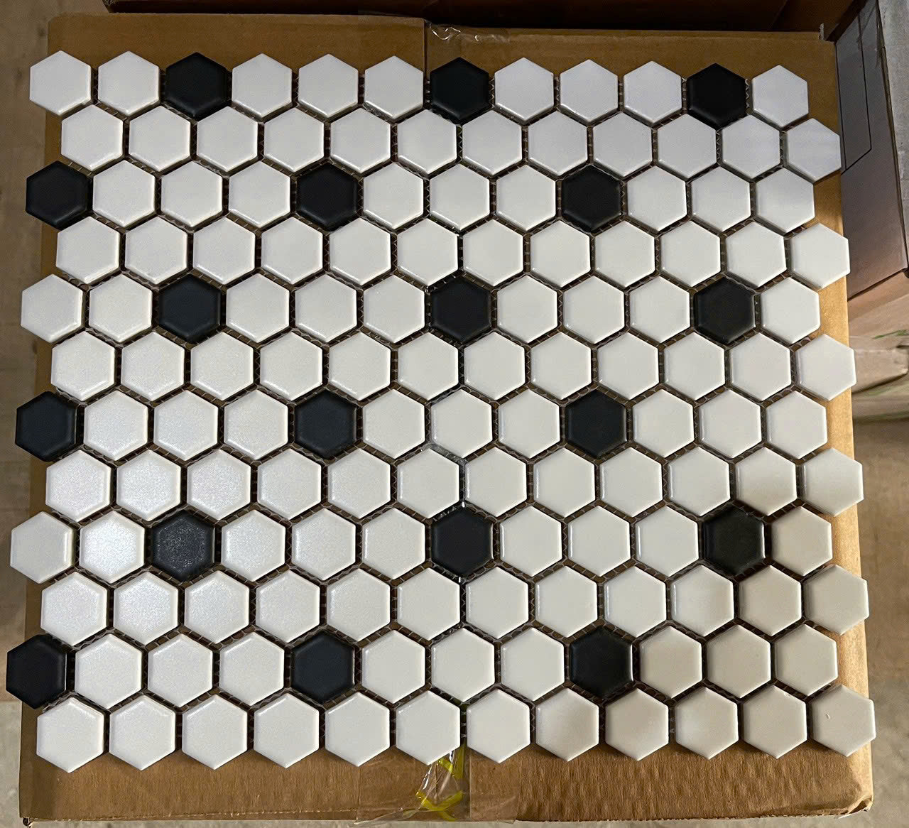 Small hexagonal ceramic mosaic tile code MHG9539