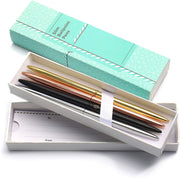 Hộp bút bi xanh lá chứa ba bút màu vàng, đen và bạc, có nhãn "Slim Ballpoint Pens".
