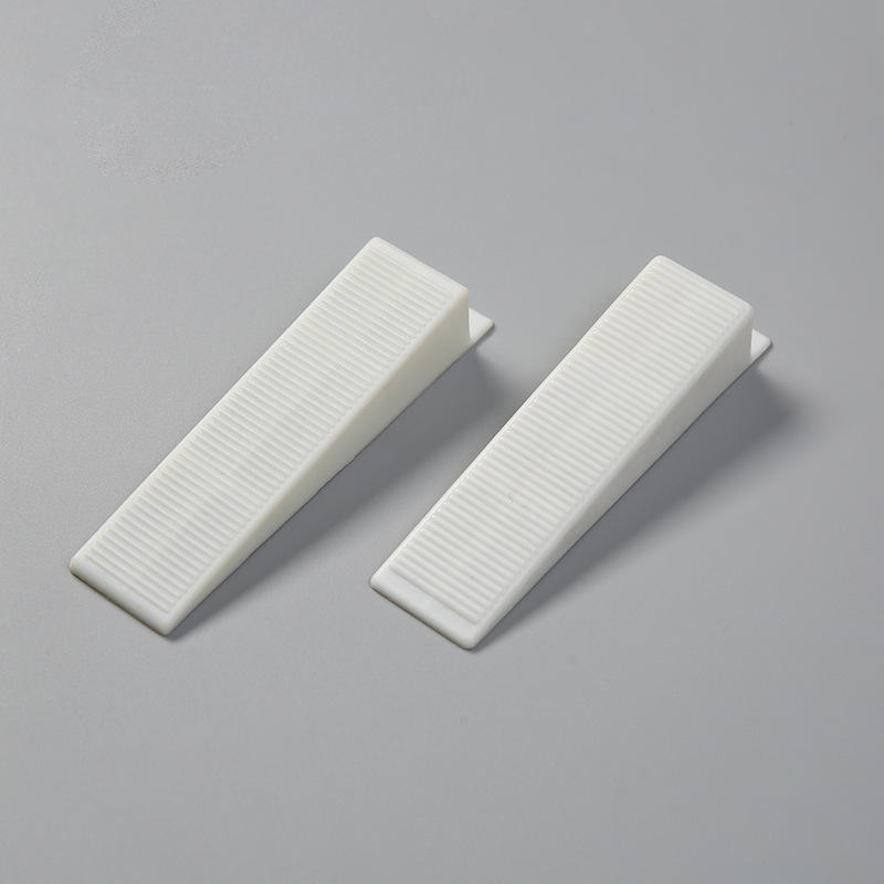 Good quality plastic tile leveling clamps and wedges 