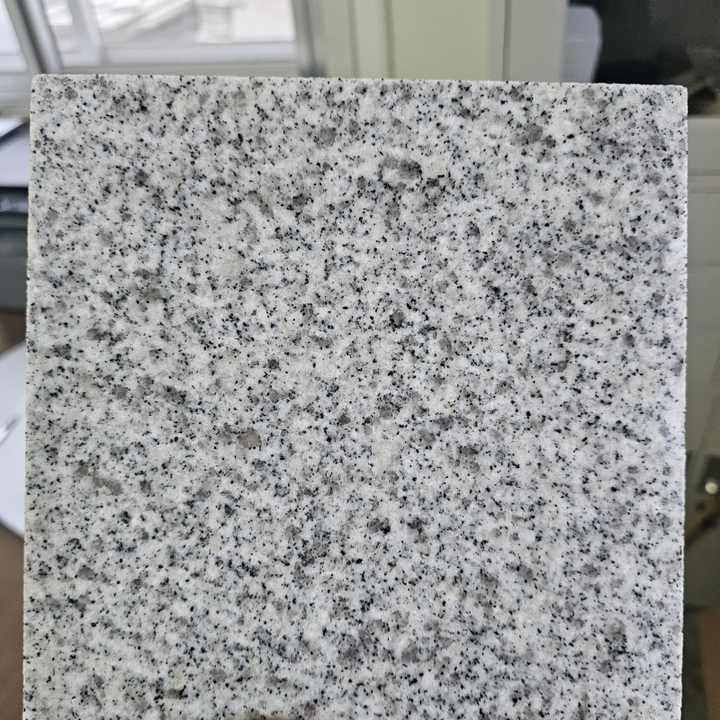 Custom White Grey Glazed Granite Slabs 