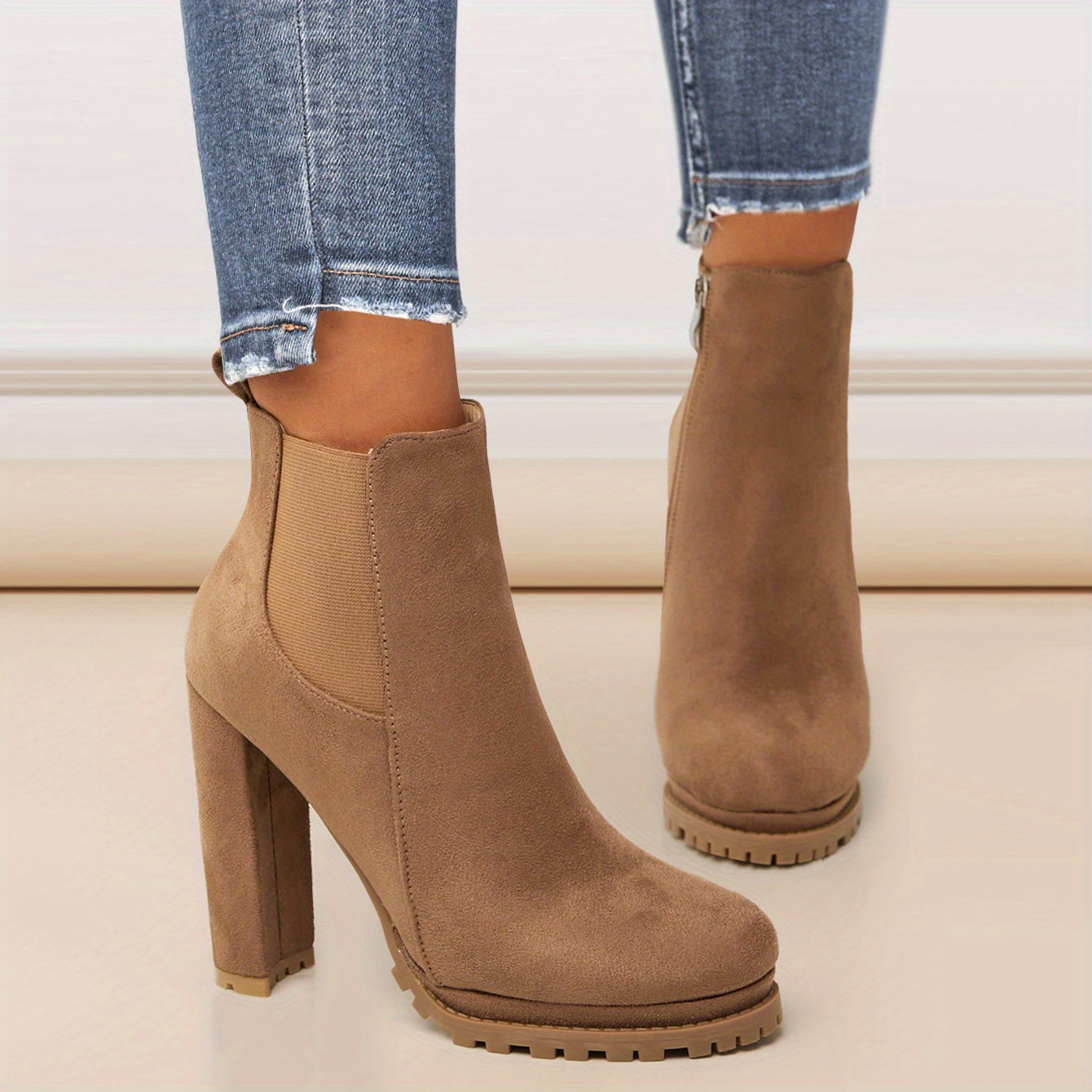 Giày Bốt Cổ Ngắn Nữ - Gót Vuông, Mũi Nhọn Sành Điệu