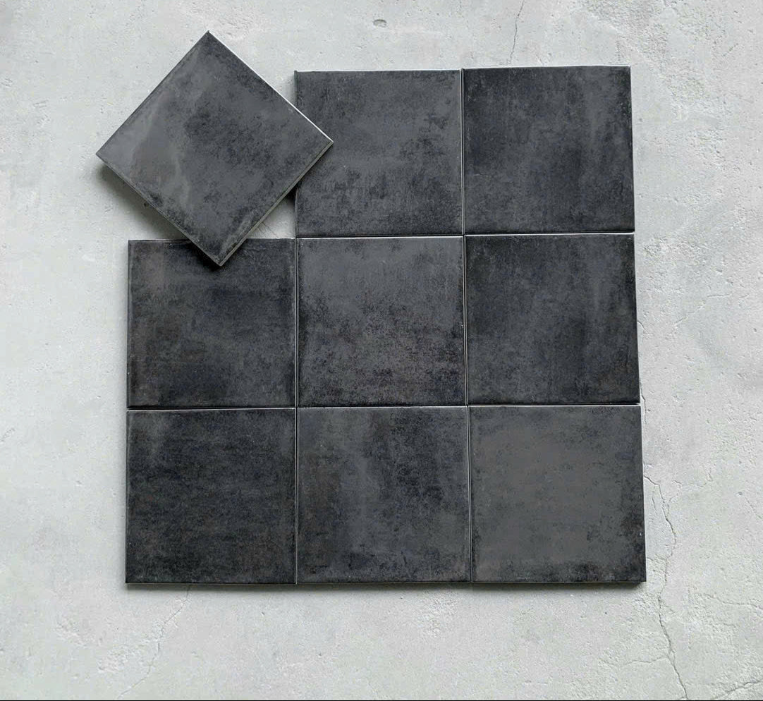 LAN1508M flat matte black tile, size 15x15cm 