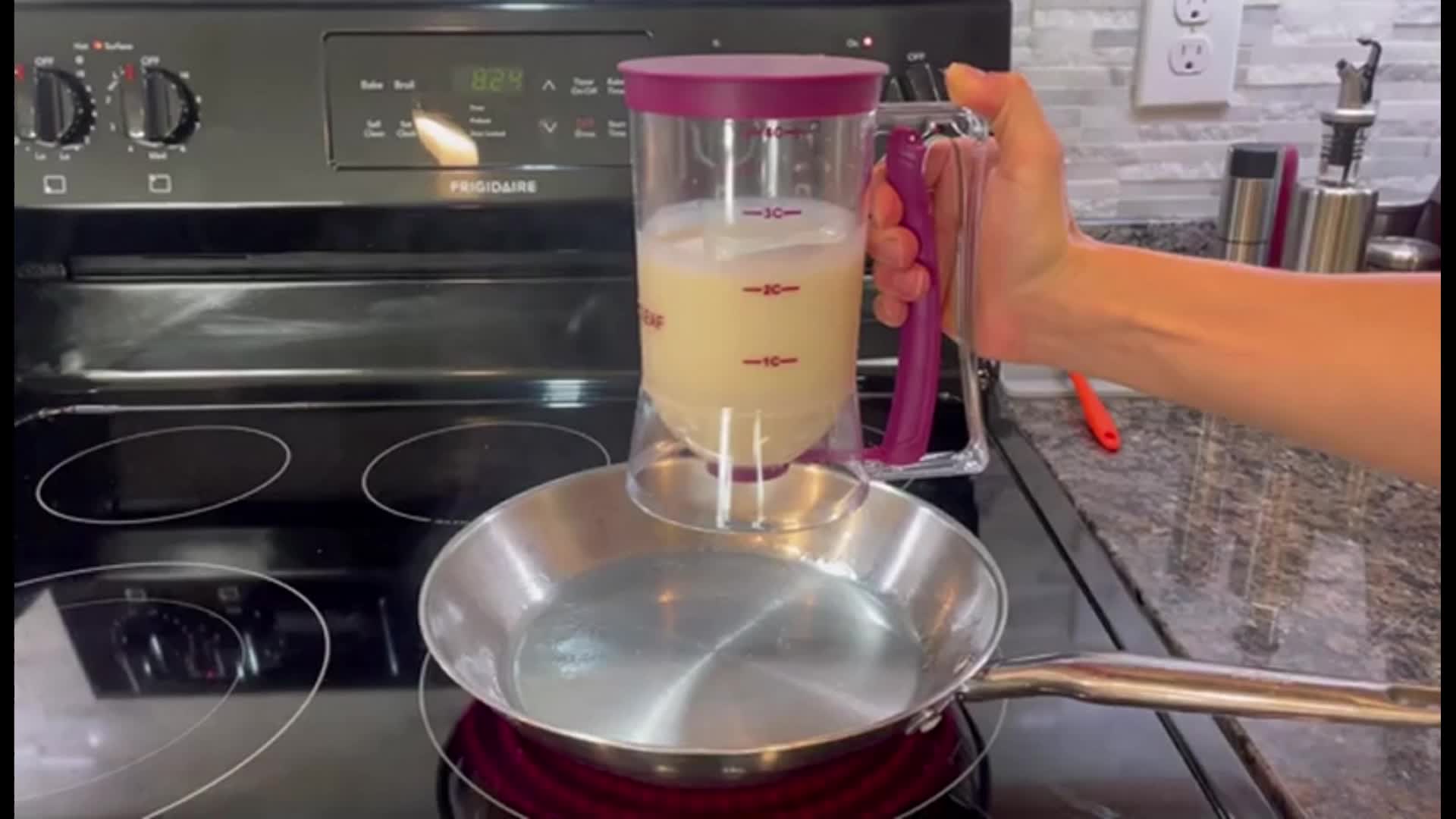 [1 件麵糊分配器] 1 件可折疊麵糊分配器 | 煎餅紙杯蛋糕麵糊分離器，適用於紙杯蛋糕、華夫餅、鬆餅粉和烘焙食品