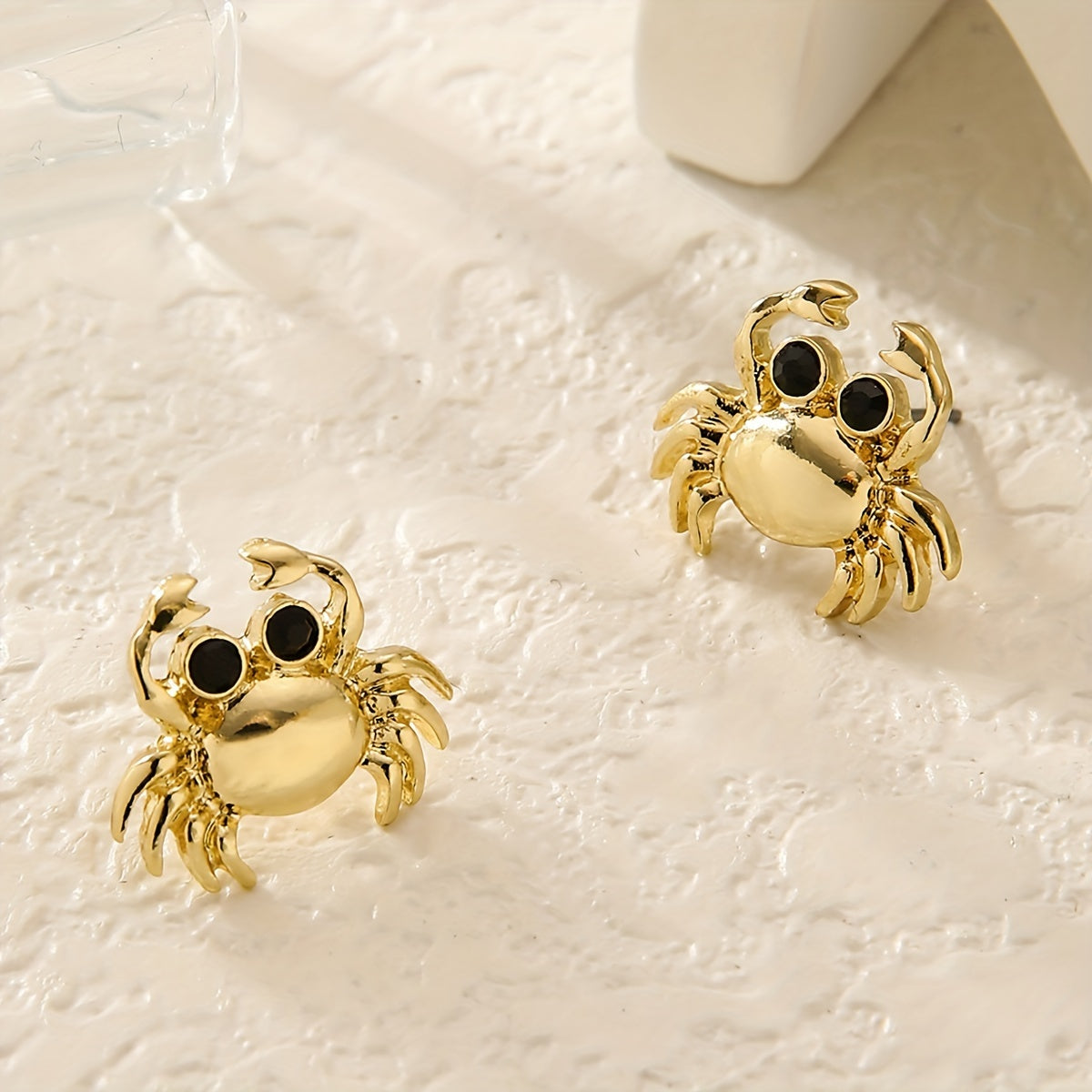 Delicate Small Crab Earrings: Simple &amp; Trendy Style