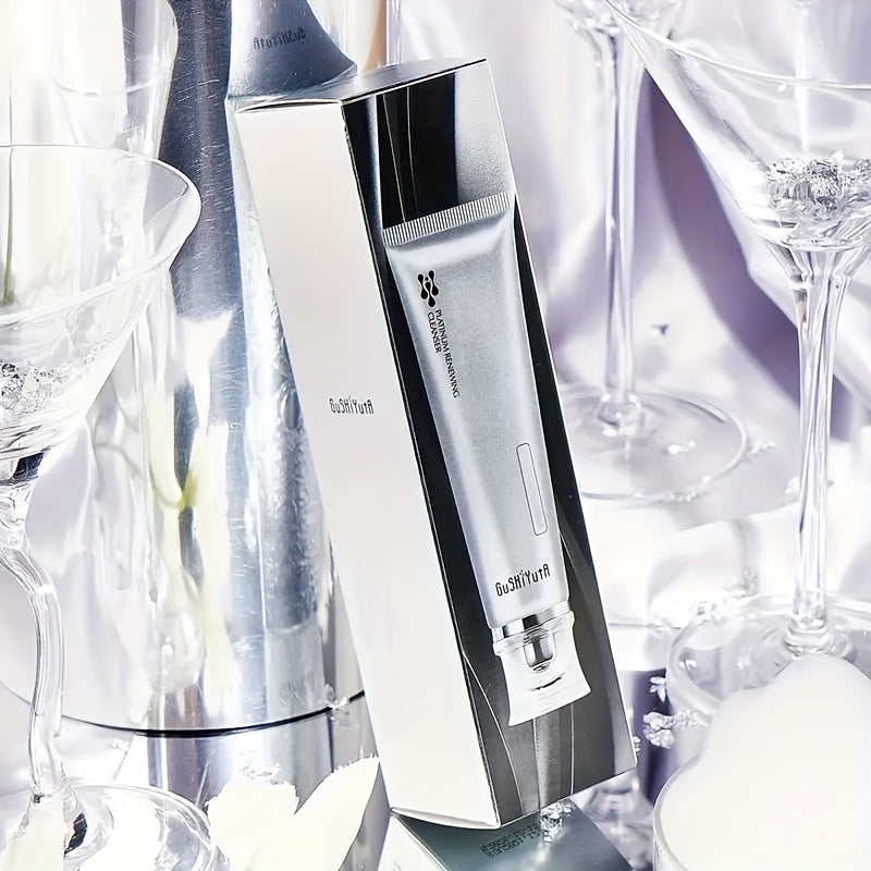 Gentle and deep cleanser that does not tighten the face, moisturizes, and soothes the skin