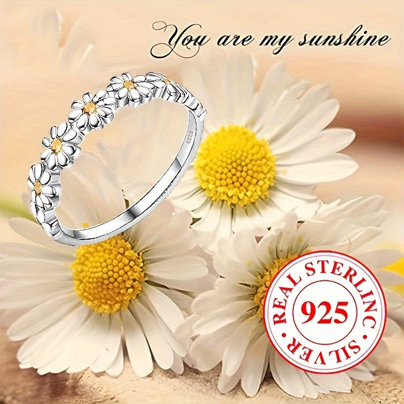 Sparkling Silver Daisy Ring - Exquisite Women's Jewelry