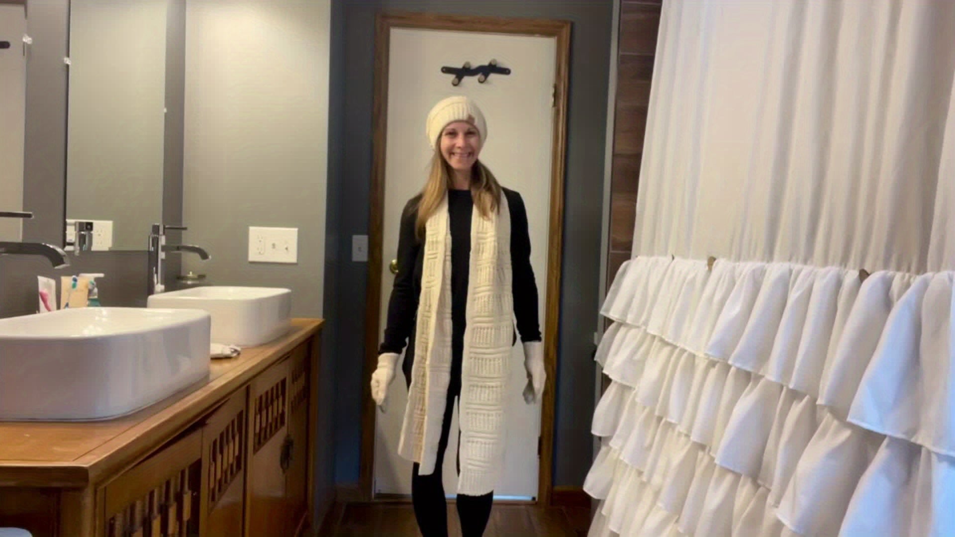 Women'S 3-in-1 Winter Set: Hat, Long Scarf & Touchscreen Gloves - Soft Warm Neck Warmer, Elastic Fit for Smartphones/Camera Use, Elegant Solid Color (/PinkRed/) - Christmas & Thanksgiving Gifts for Women, Durable & Versatile