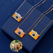 Customized Photo Projection Necklace, Camera Pendant Necklace, Built-In Personalized Image Pendant, Women'S Projection Necklace, Vintage Elegant Fashionable Jewelry, Commemorative Gift for Family And Girlfriend, Personalized