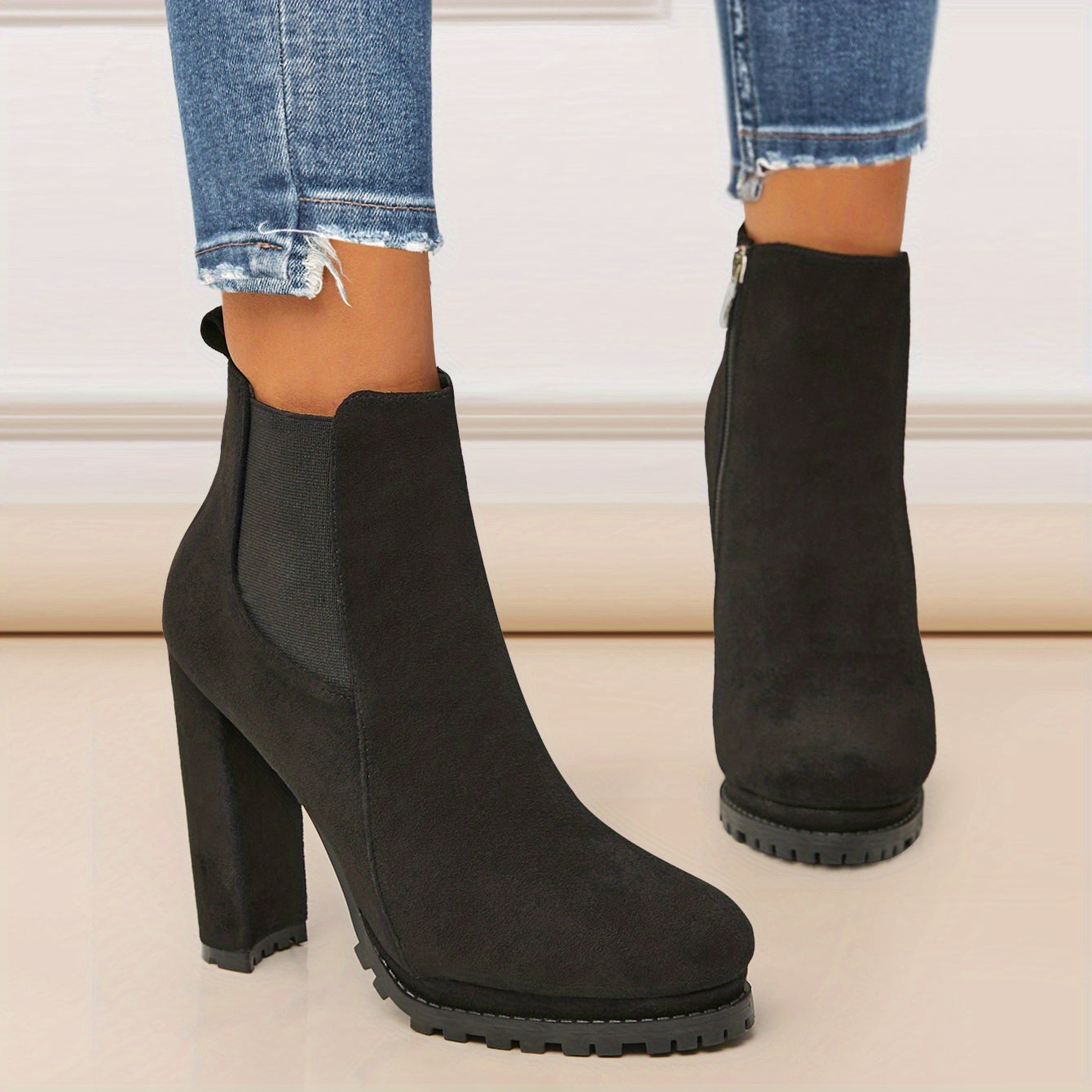 Giày Bốt Cổ Ngắn Nữ - Gót Vuông, Mũi Nhọn Sành Điệu