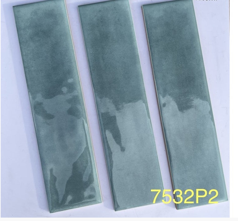Glossy glazed tile with curved surface, size 75X300mm, code 7532P2
