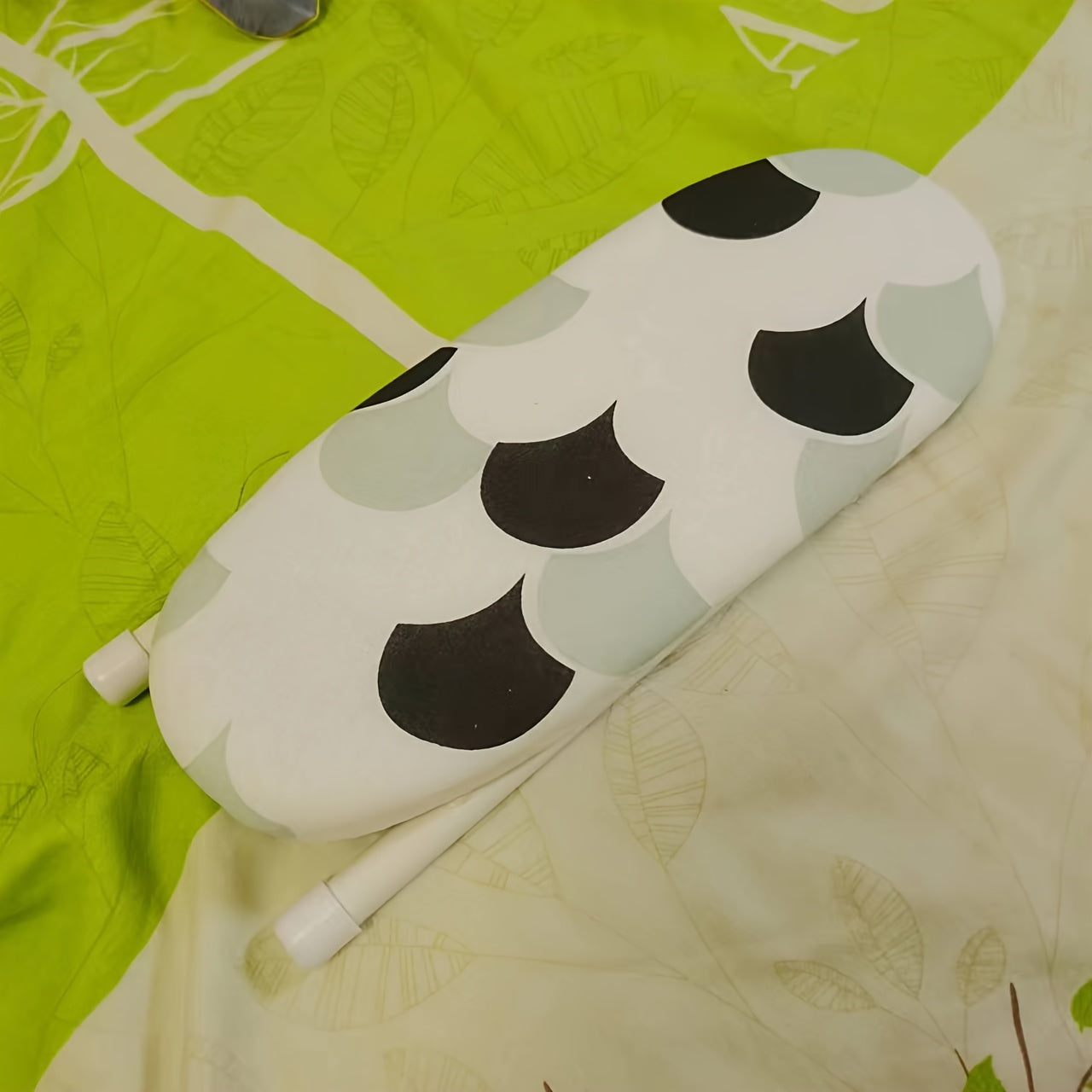 Mini Plastic Ironing Board Sleeve - Portable Tabletop Ironing Board for Home Use - Compact and Lightweight Design - Small Ironing Board for Sleeves and Quick Touch-Ups