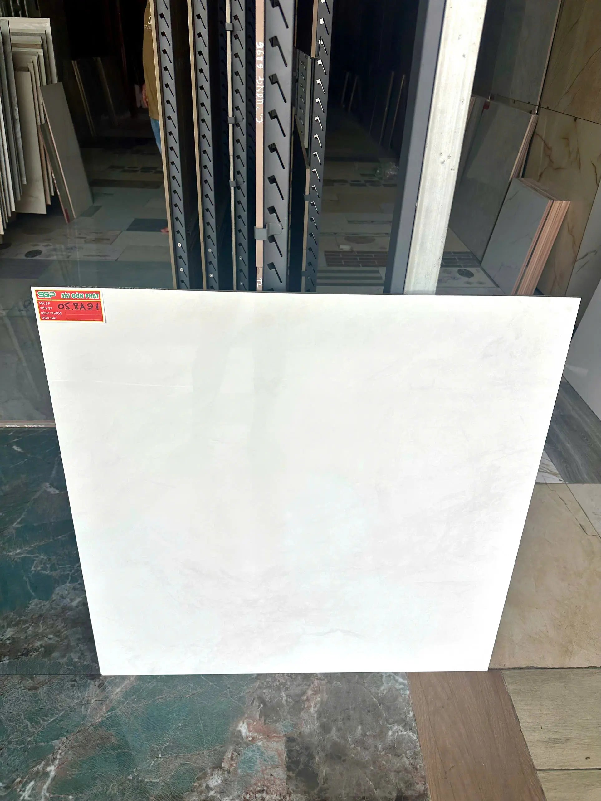 Chinese Tiles, Glossy White code 8A91, Size 800x800mm (3 tiles/box/1.92m2)