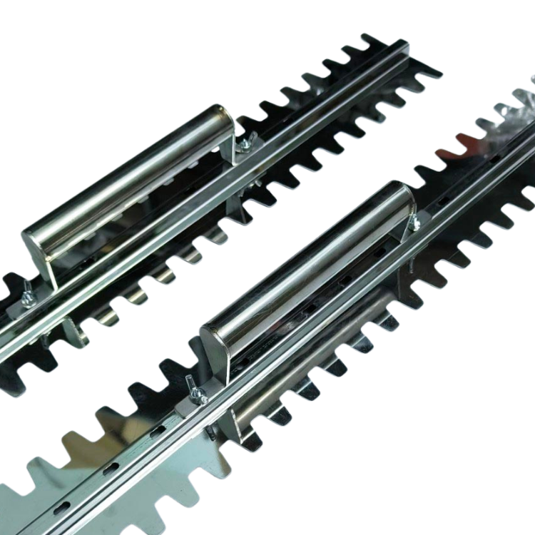 Serrated trowel for wall and floor tiles 