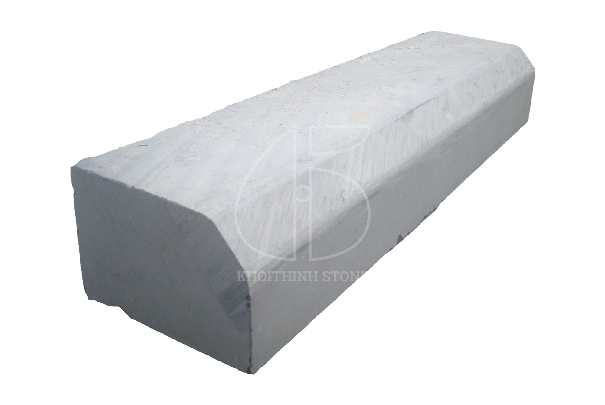 Roughly sawn light grey curb