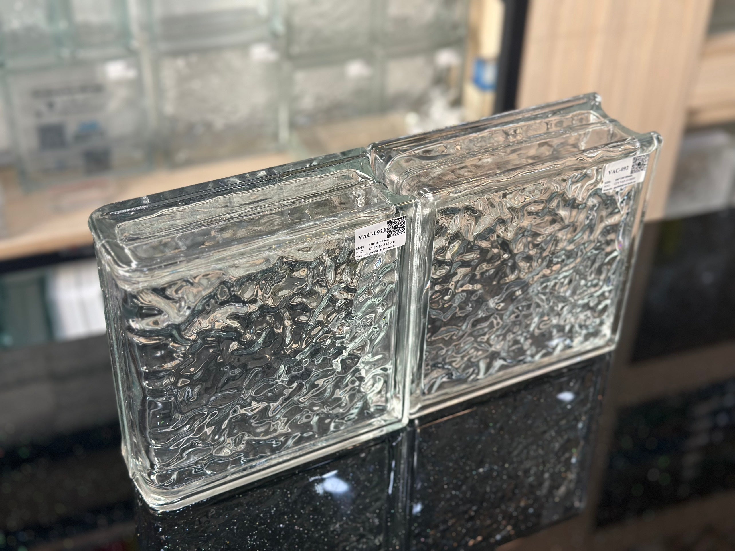 ICE CRYSTAL Glass Brick Finish