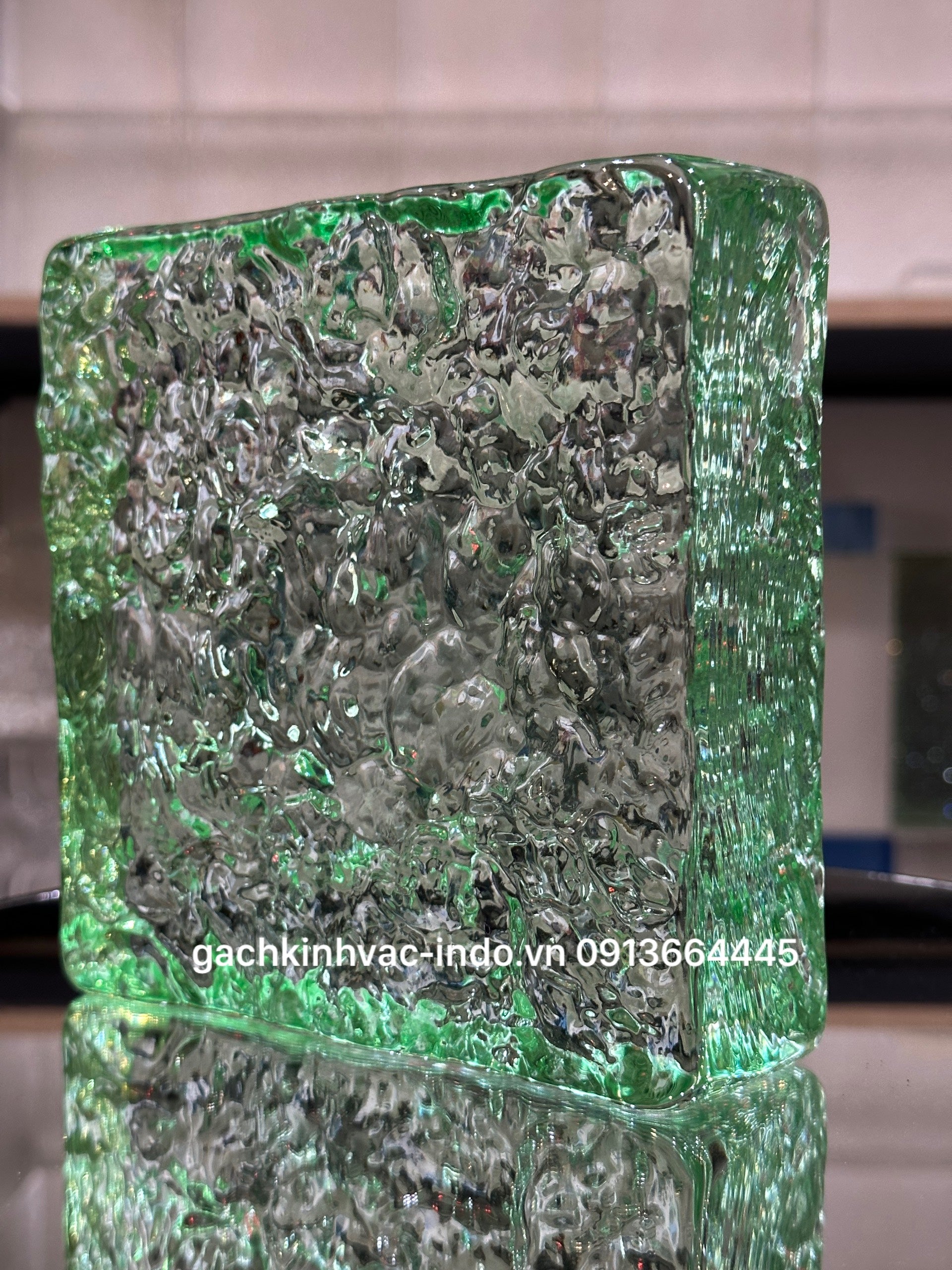 SP3-2 Green Solid Glass Brick