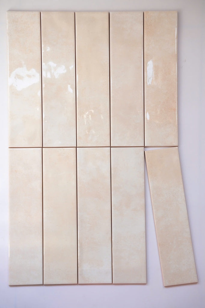 Curved face tile 75x300mm DS75301