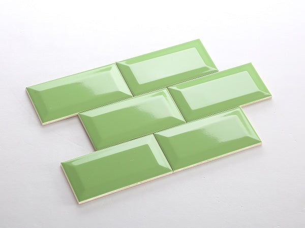 Green glossy tile with beveled edges 75x150mm M751506X