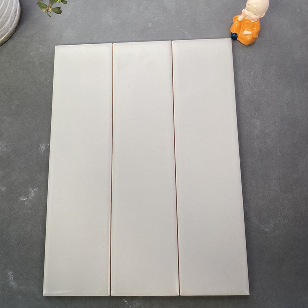 Medium gray tile with matte and curved surface 75x300 code FA0312MM