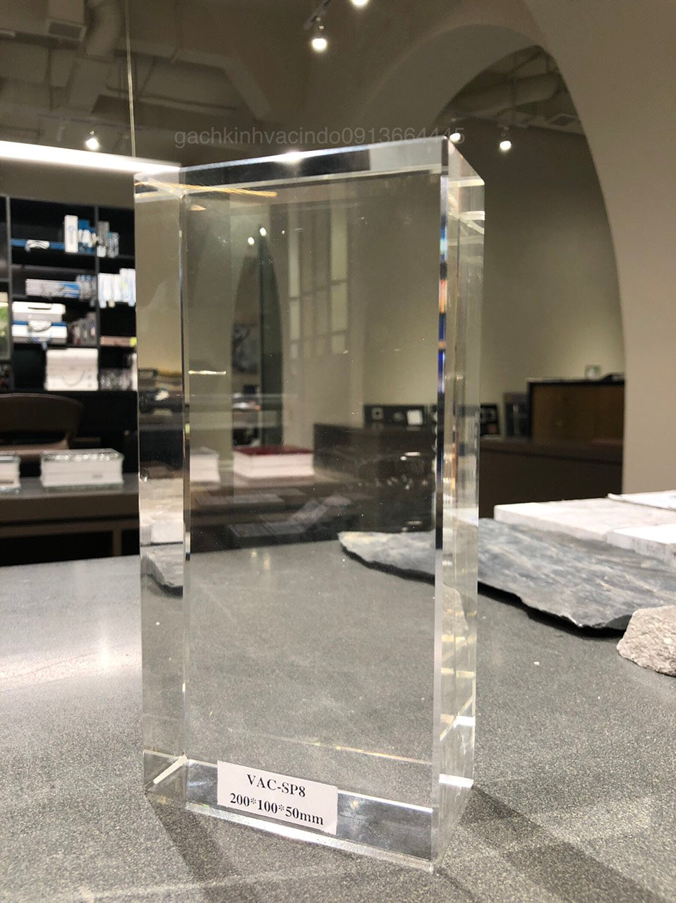 SP8 solid glass block