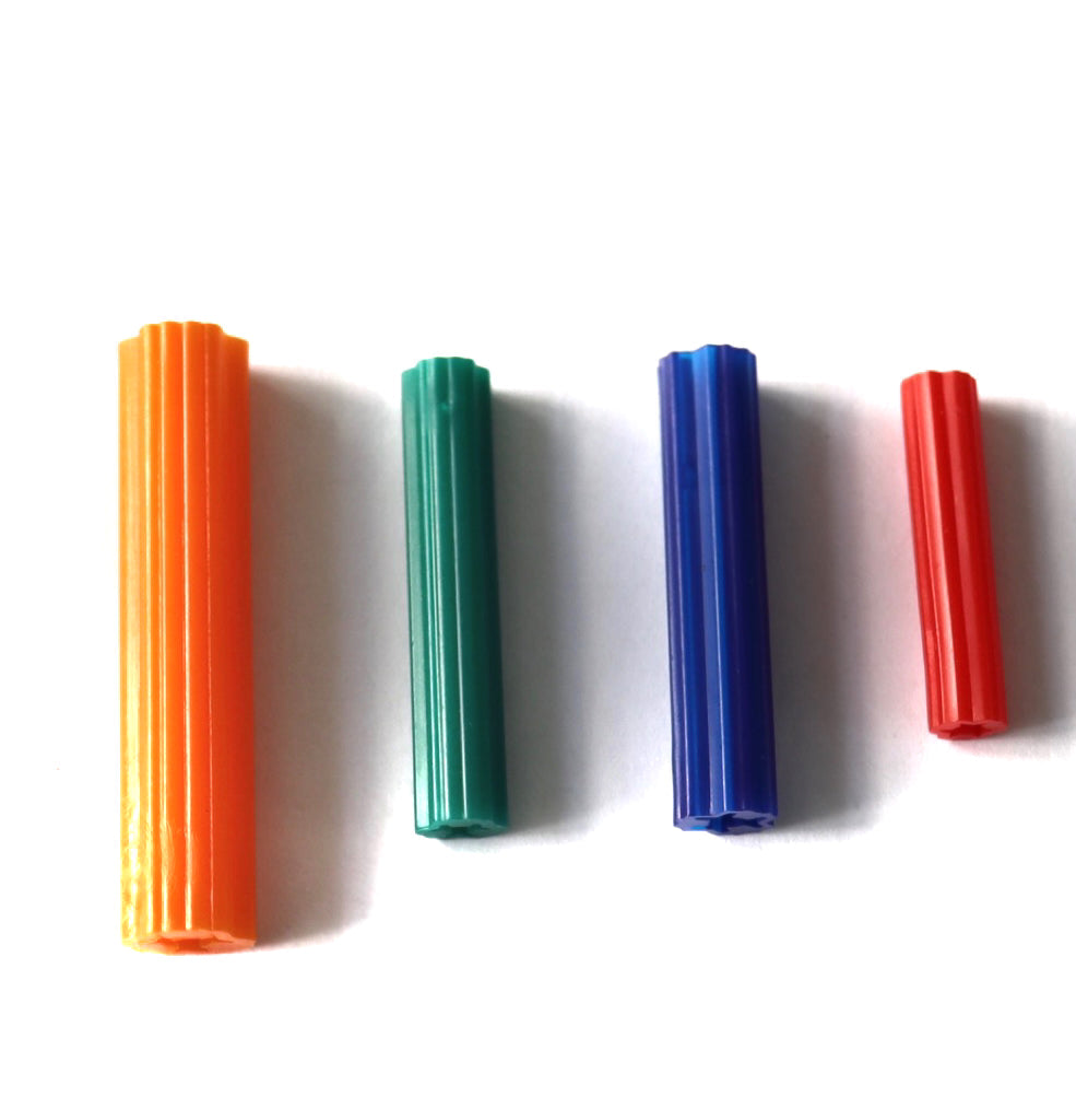 Wall expansion bolts and nylon plastic screws factory price 