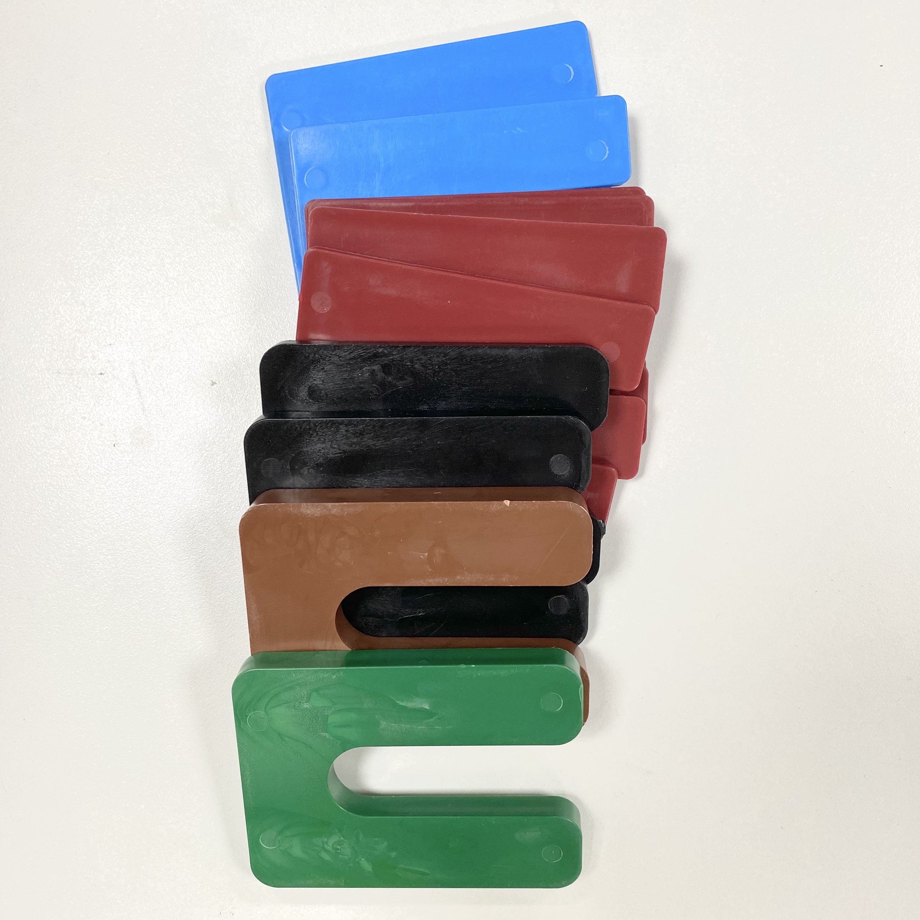 100 pieces/pack 1/8 inch 1/16 inch Horseshoe Plastic Lock for Window 