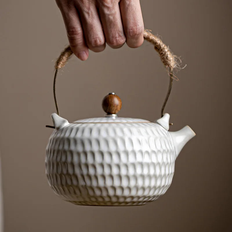 Bình Trà Gốm Nhật Thủ Công Kèm Đế Hâm Nến