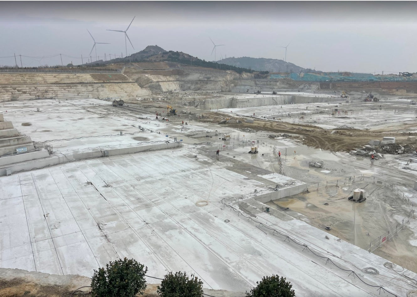 Custom White Grey Glazed Granite Slabs 