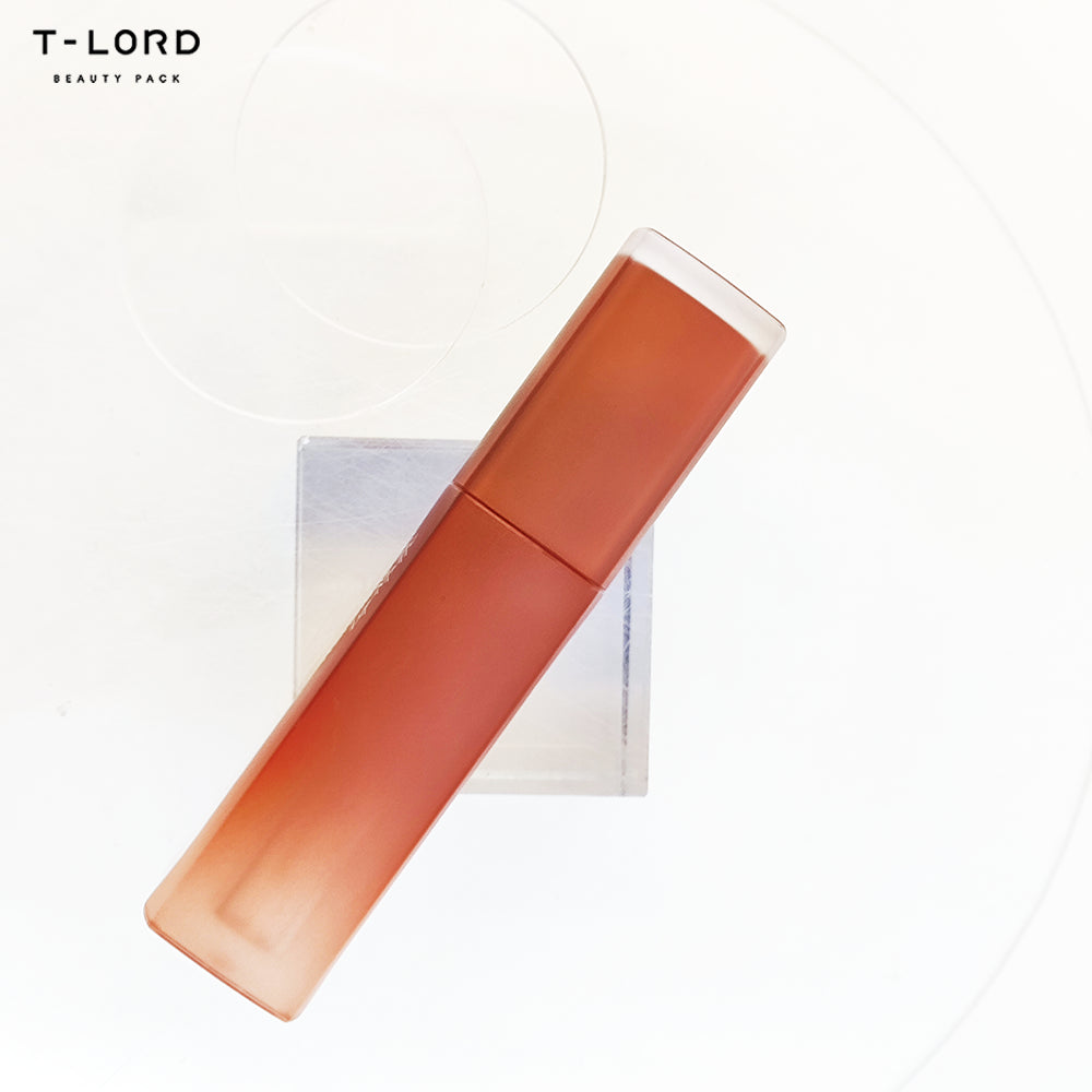 Premium transparent plastic lip gloss bottle packaging with tube brush with custom logo for makeup tools 