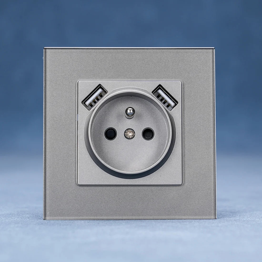 Ổ Cắm Kính Châu Âu USB Nhanh 240V A+A DC5V 2.1A