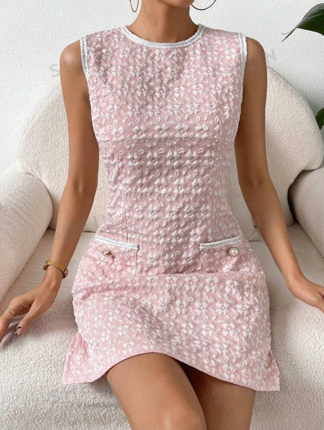 Vải Jacquard 3D Hoa Nổi Cho Đầm Nữ & Trang Phục Nhà