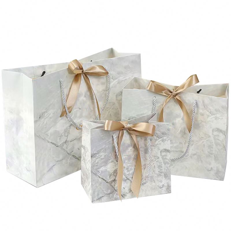 Túi Giấy Cảm Ơn Đựng Quần Áo Quà Tặng Ngày Của Mẹ, Bìa Cứng Trắng, In Offset Tùy Chỉnh, Tay Cầm Flexiloop, Bóng Có Vân