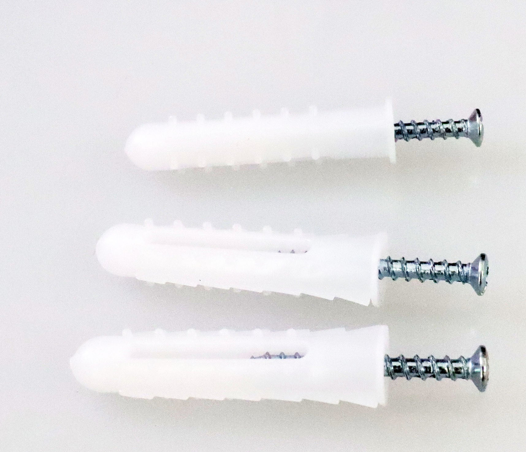 High quality nylon plastic expansion bolt, made in China, for plasterboard wall 