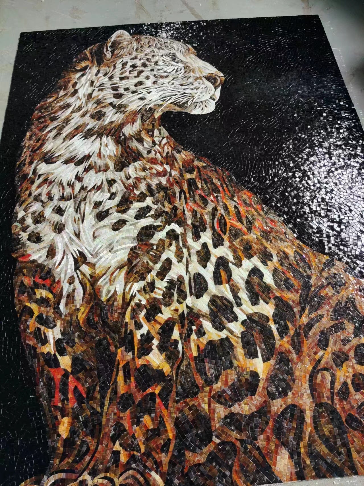 Modern leopard pattern glass mosaic made to order