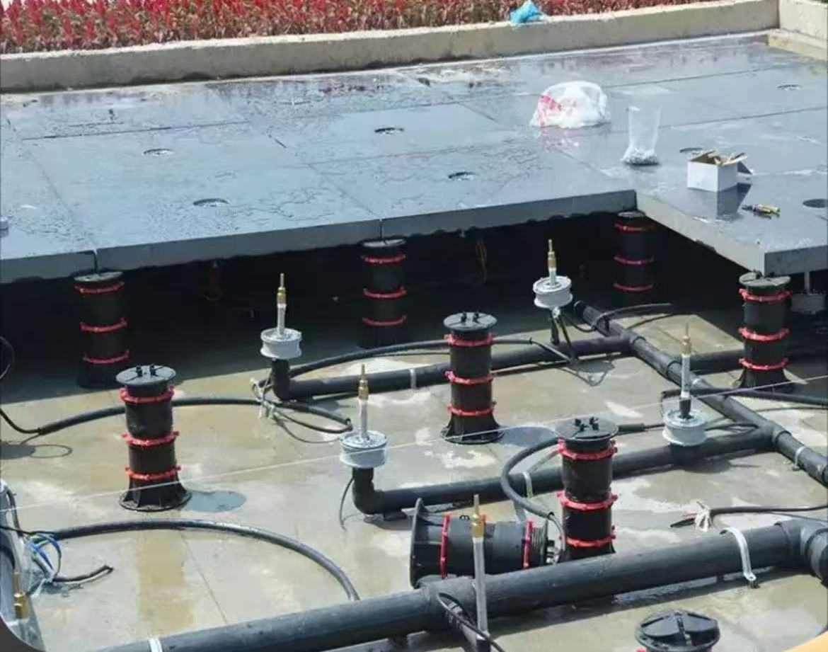 Adjustable base system made of PP PVC material, floor lift with flooring accessories 