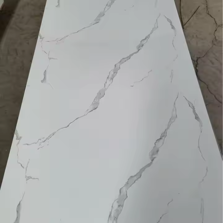 Tấm ốp tường bằng đá cẩm thạch UV PVC chất lượng cao - Lớp phủ thay thế trang trí hiện đại cho phòng tắm bằng gỗ than tre