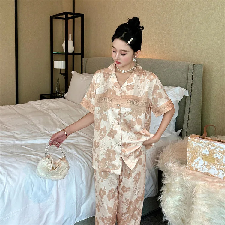 Bộ Đồ Ngủ Nữ Lụa 3 Món Hoa Ngọt Ngào Sang Trọng