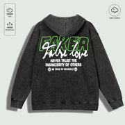 Áo hoodie màu xám, chữ xanh và trắng nổi bật, dòng chữ "Faker" và "Fake love".