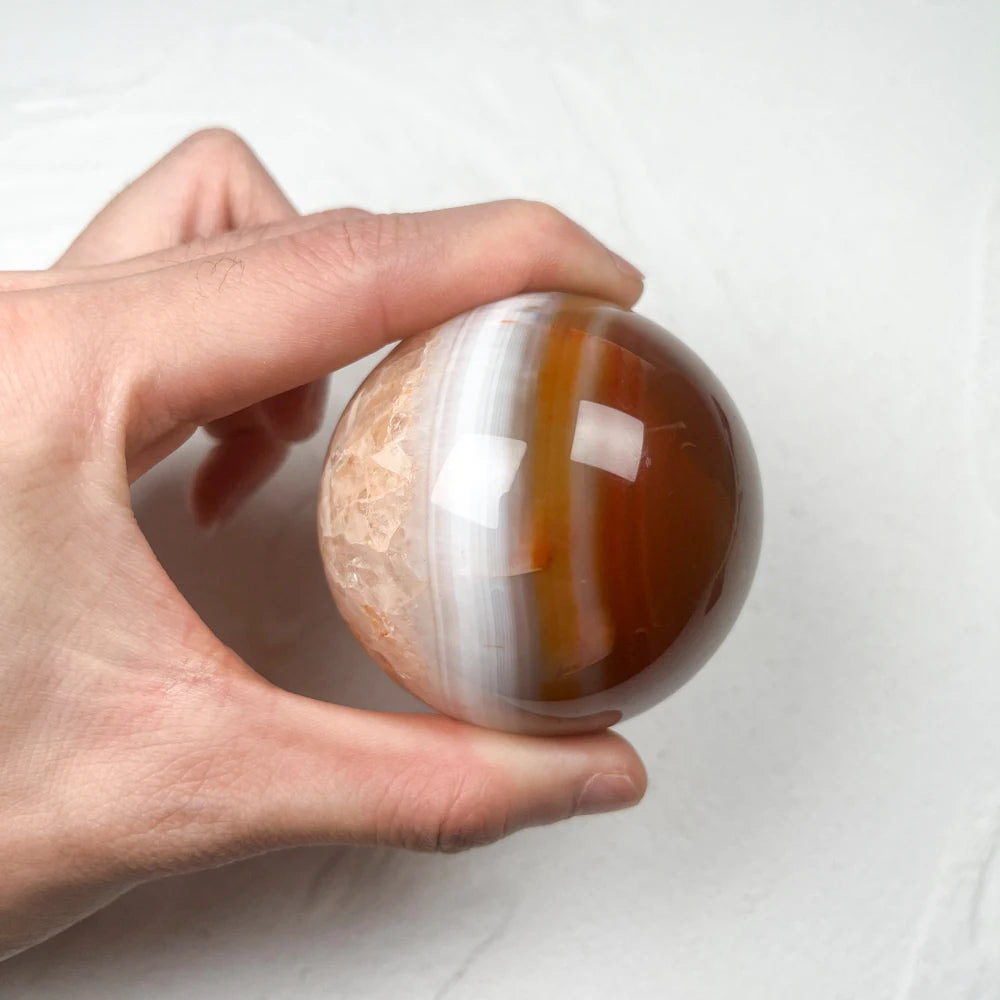 Wholesale Natural Red Onyx Agate Feng Shui Crystal Energy Stone Crystal Craft for Healing and Meditation