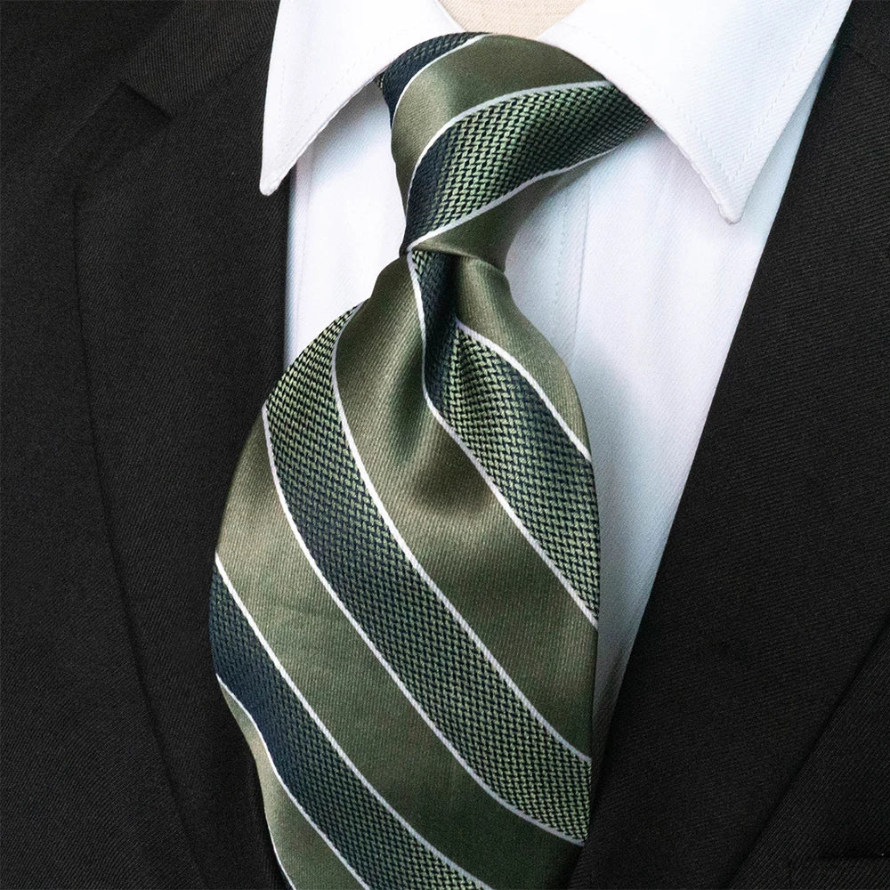 Cà vạt lụa nam họa tiết caro cổ điển thủ công