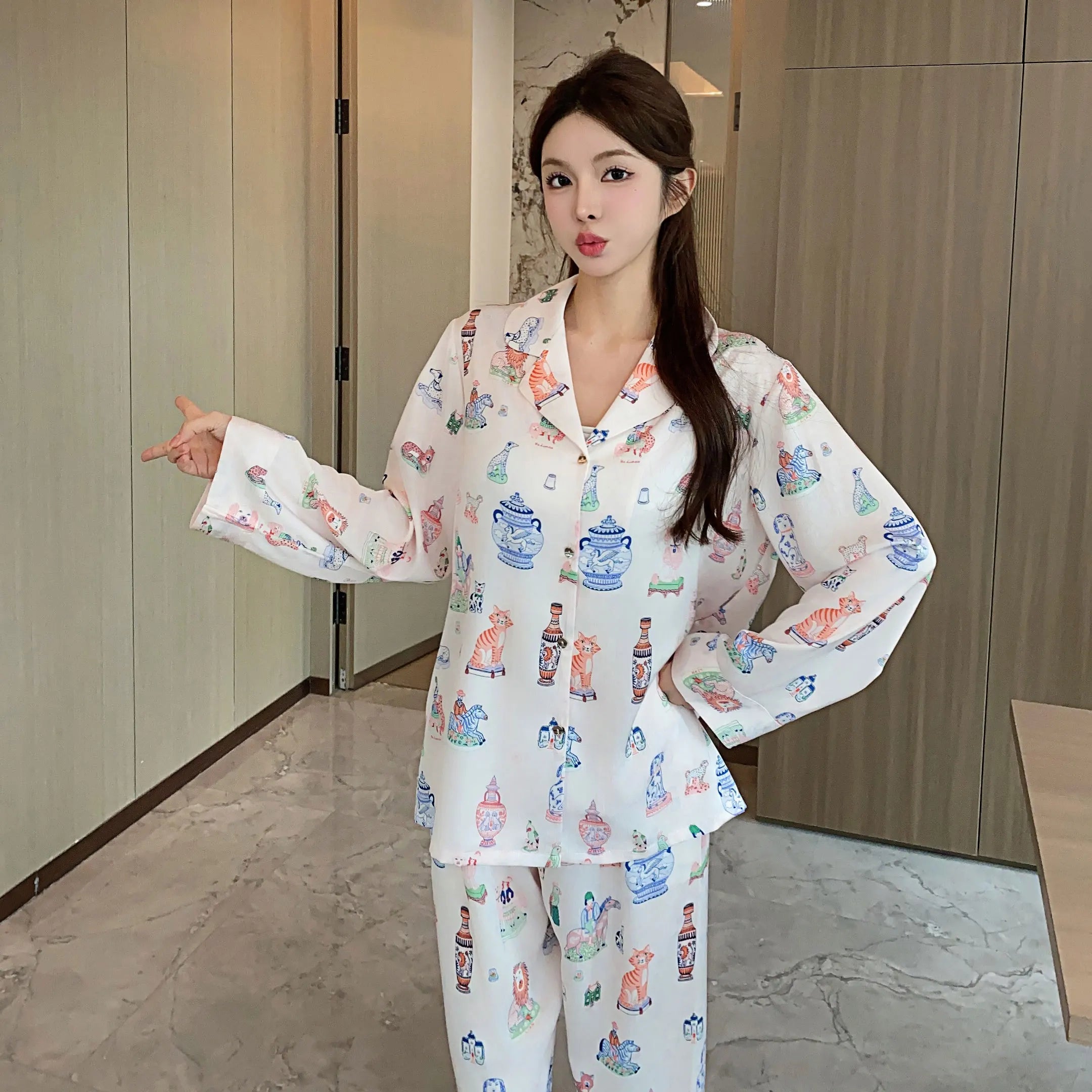 Women's Spring 2024 Pajamas - Pink Silk Printed Pattern