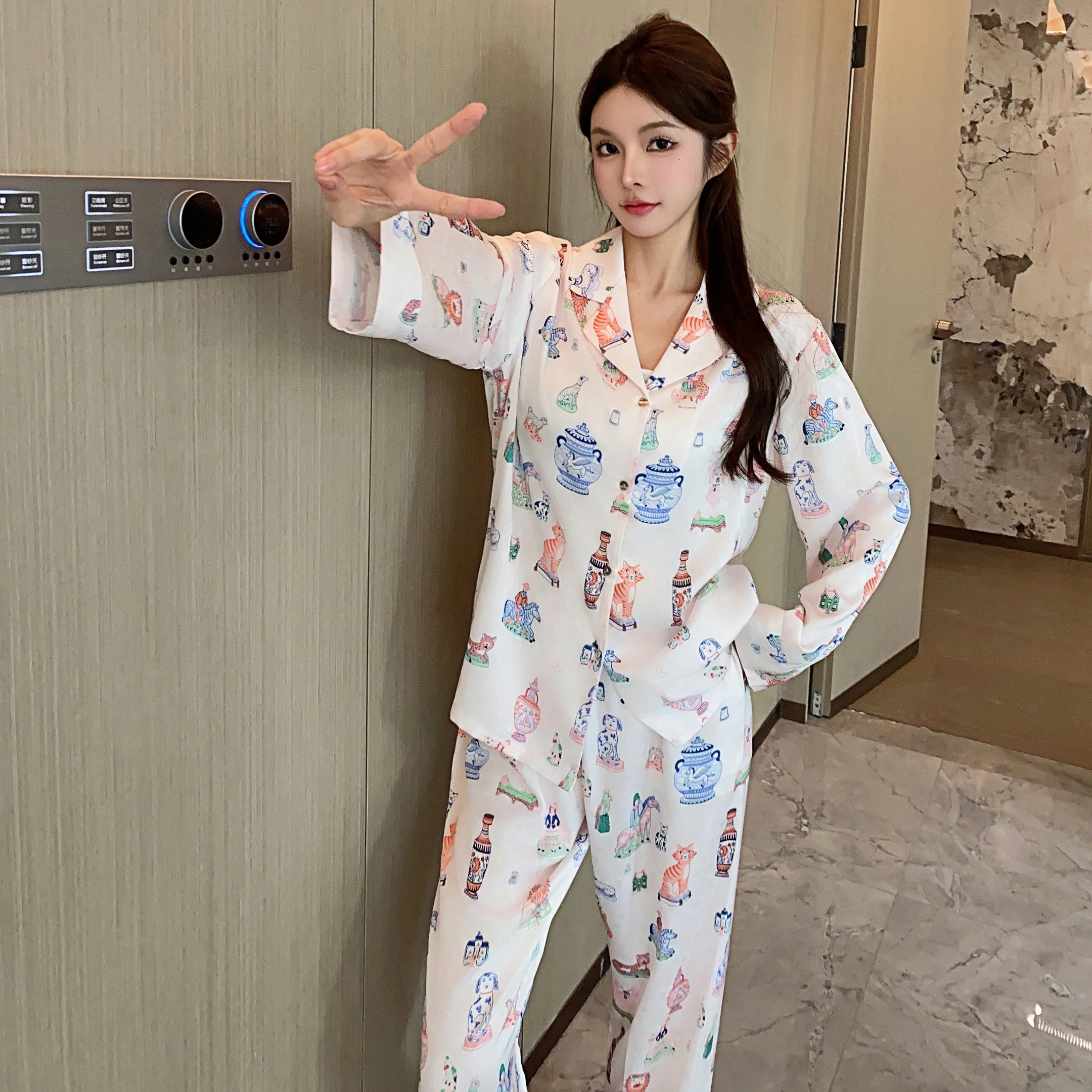 Women's Spring 2024 Pajamas - Pink Silk Printed Pattern