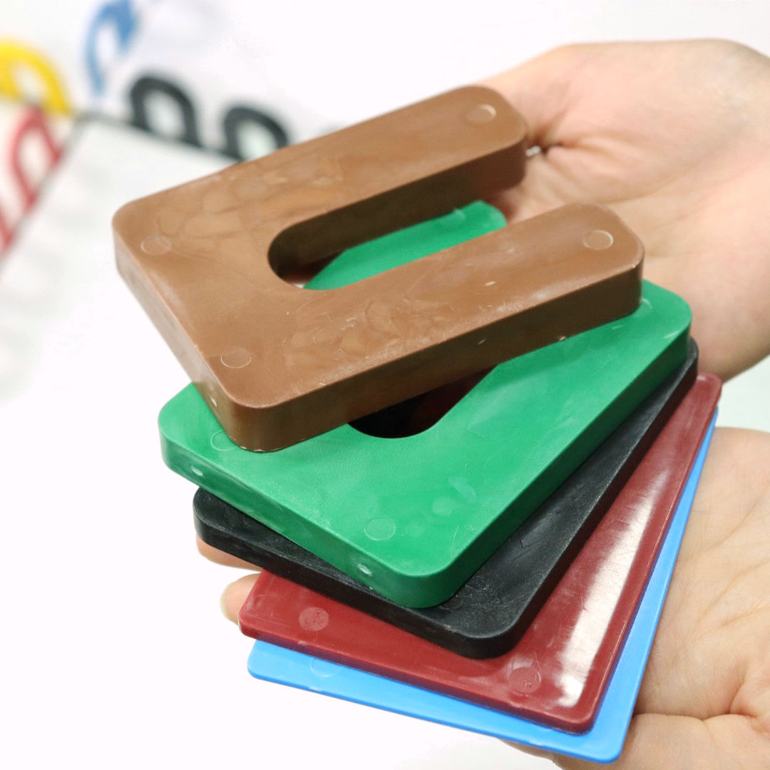 High quality U-shaped plastic cushion with modern design 