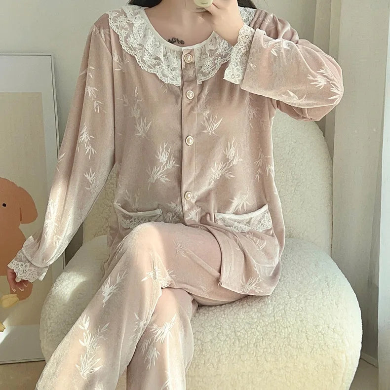 Bộ Đồ Ngủ Nhung Vàng Nữ Công Chúa SAMWESTART