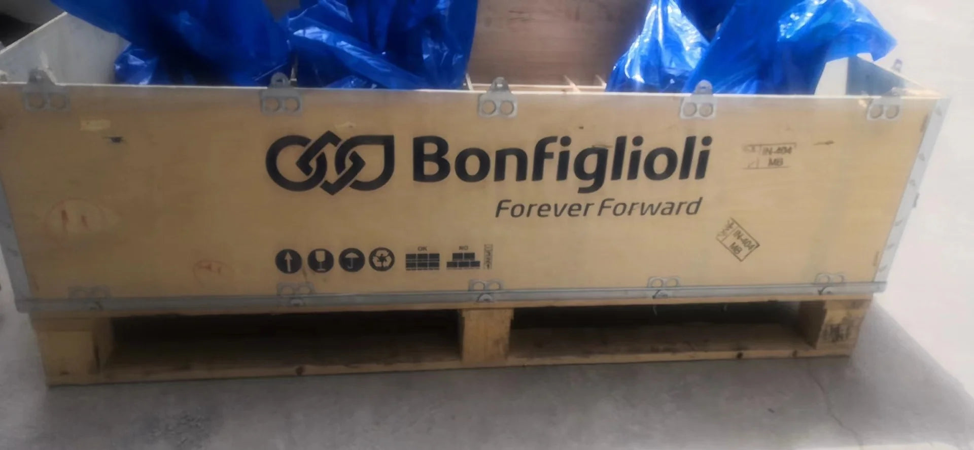 705C2HS023B64J0HIV ,  2T260308261A   Bonfiglioli Travel Drive Gearbox - Daisan Mart